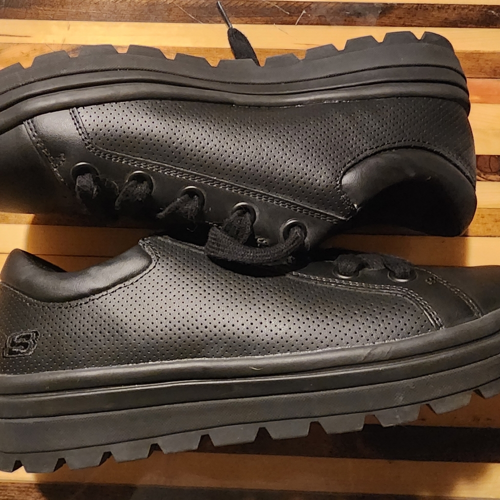 Skechers